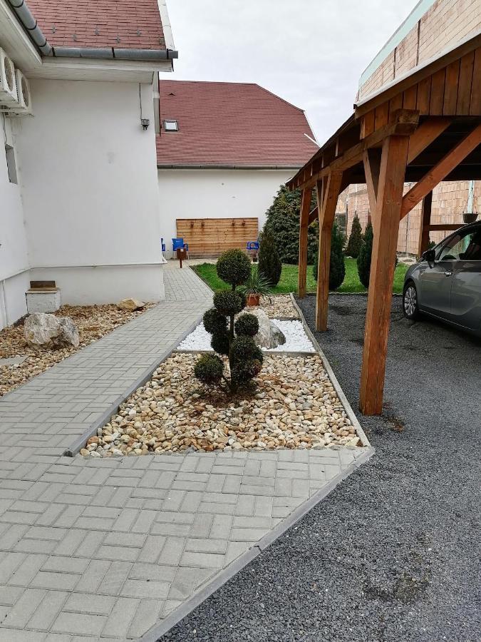 Joos Apartman Sárvár Exterior foto